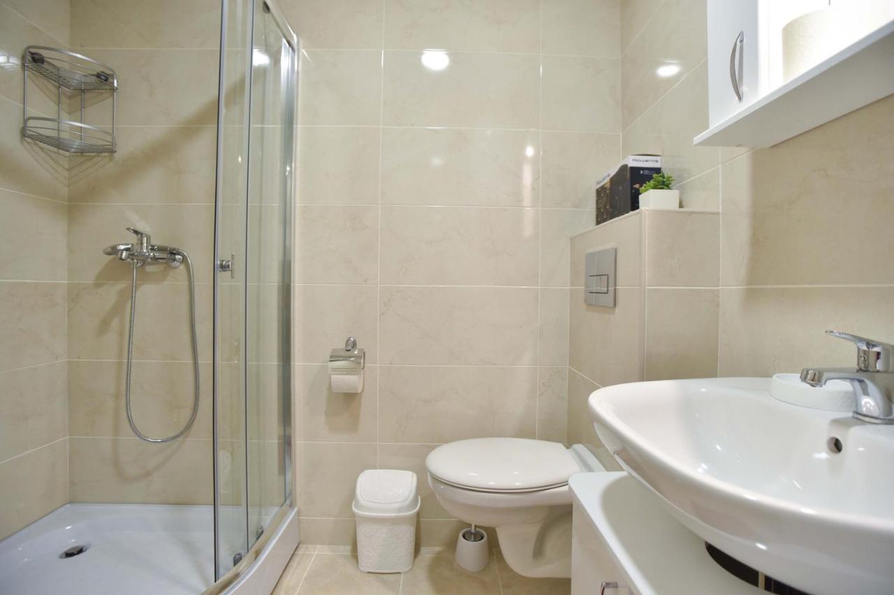 Apartman Azure *