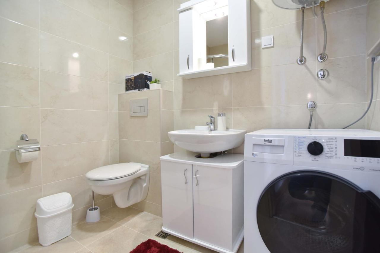 Apartman Azure *