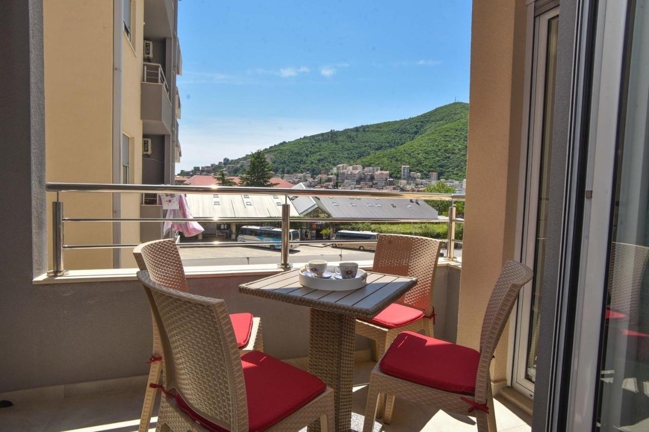 Azure Apartman Budva