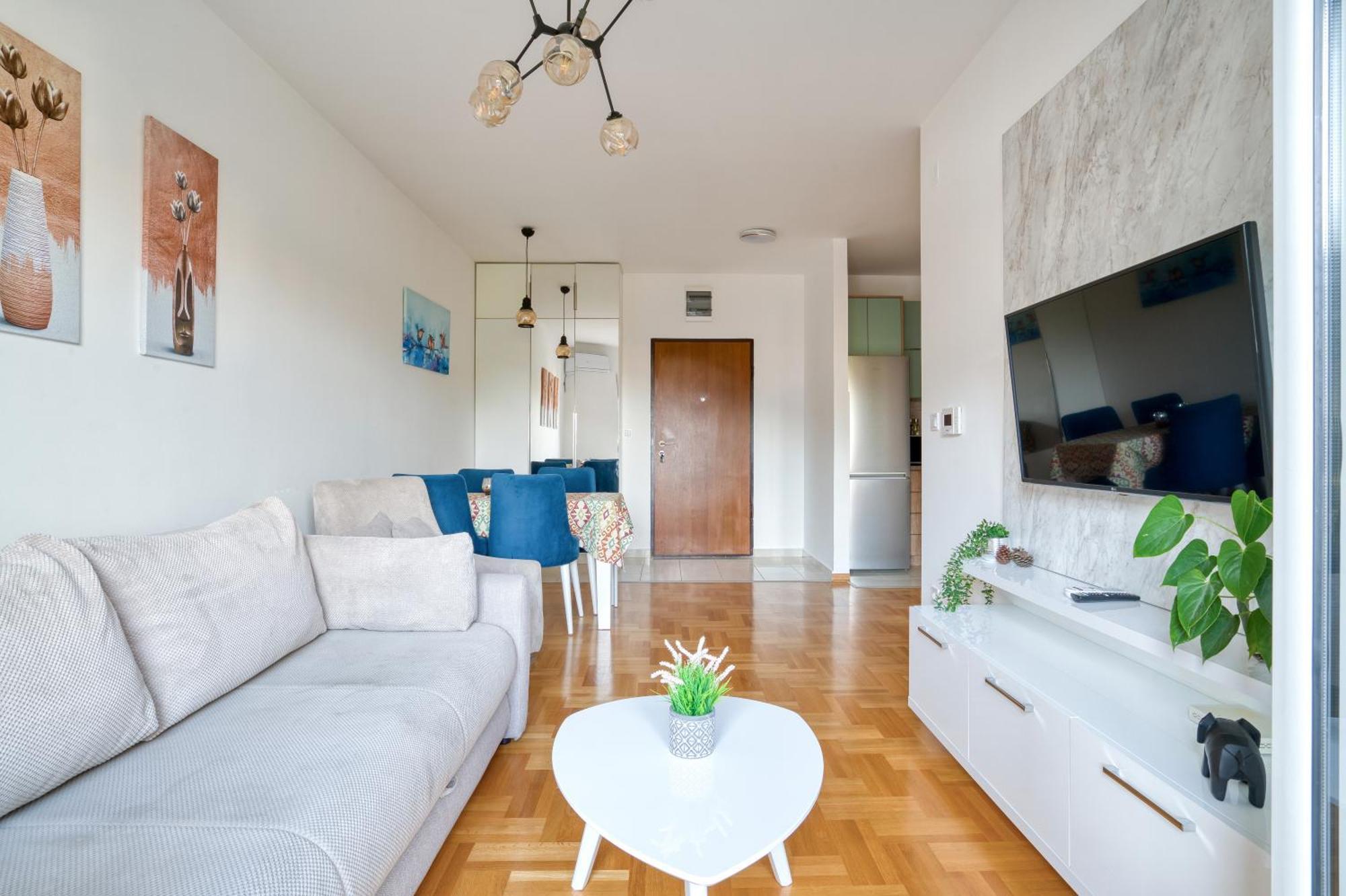 Apartman Azure *