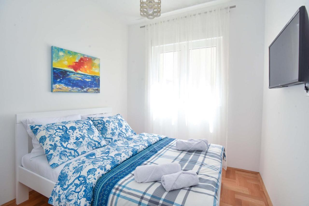 Azure Apartament